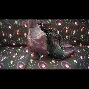 Ellie kitten heel spider web heels